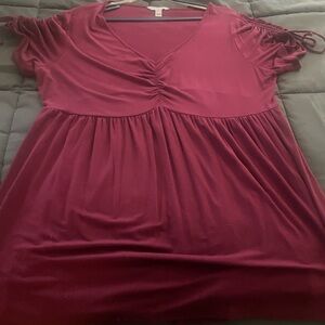 Women's Burgundy Top